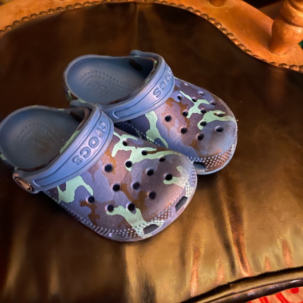 Shoe - Picture 8 of 8
